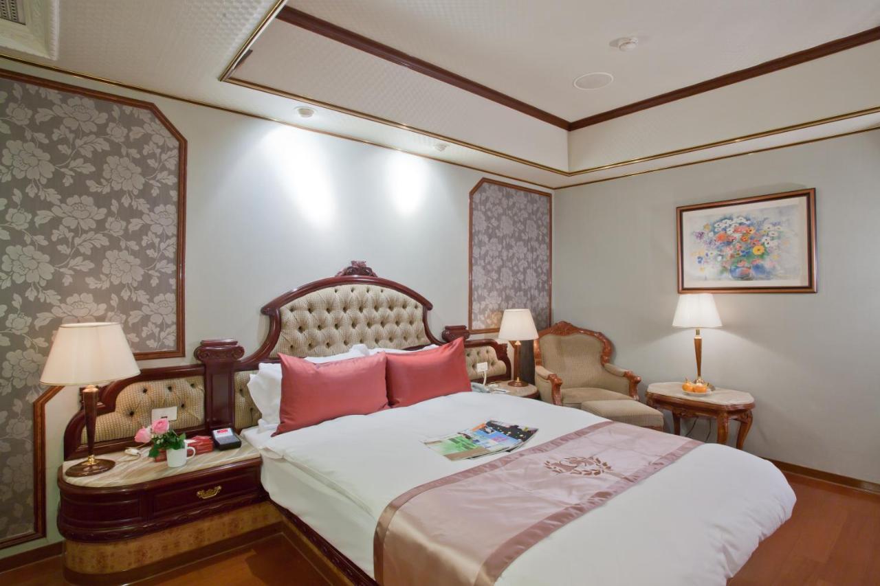 Charming City Songshan Hotel Tajpej Buitenkant foto